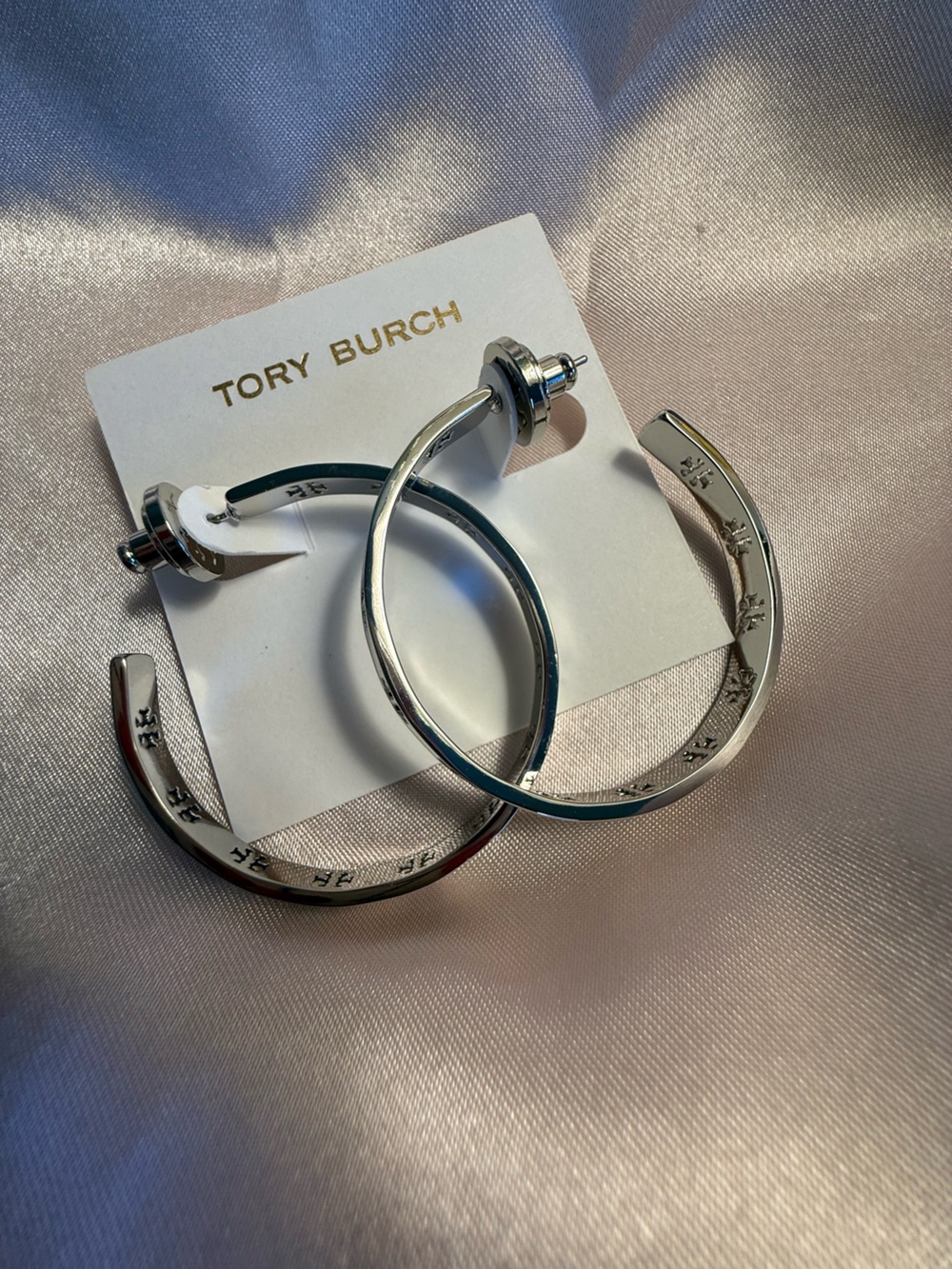 Tory Burch Silver-tone Logo Cuff Hoop Earrings - Picture 2 of 2